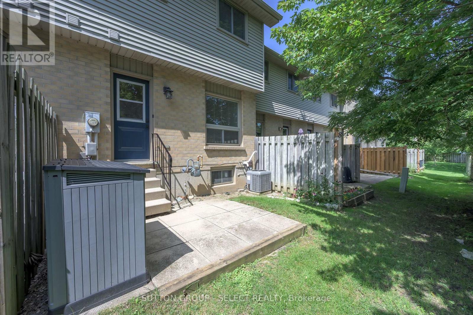 8 - 925 Lawson Road Property Photo 28