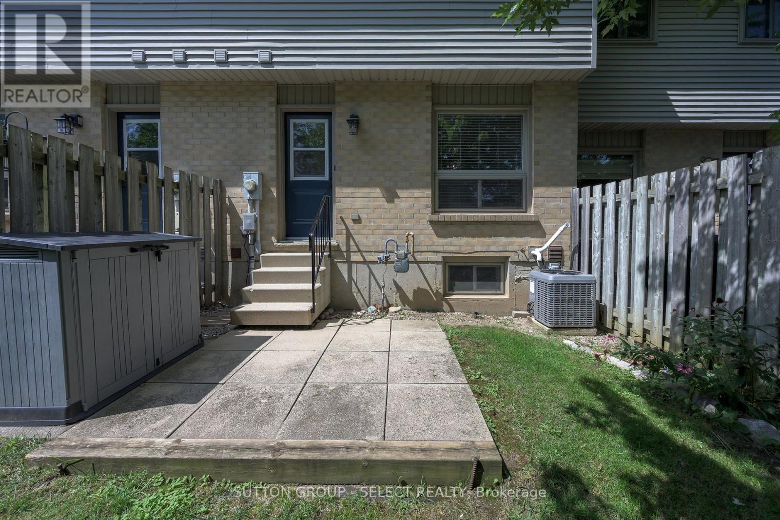8 - 925 Lawson Road Property Photo 29