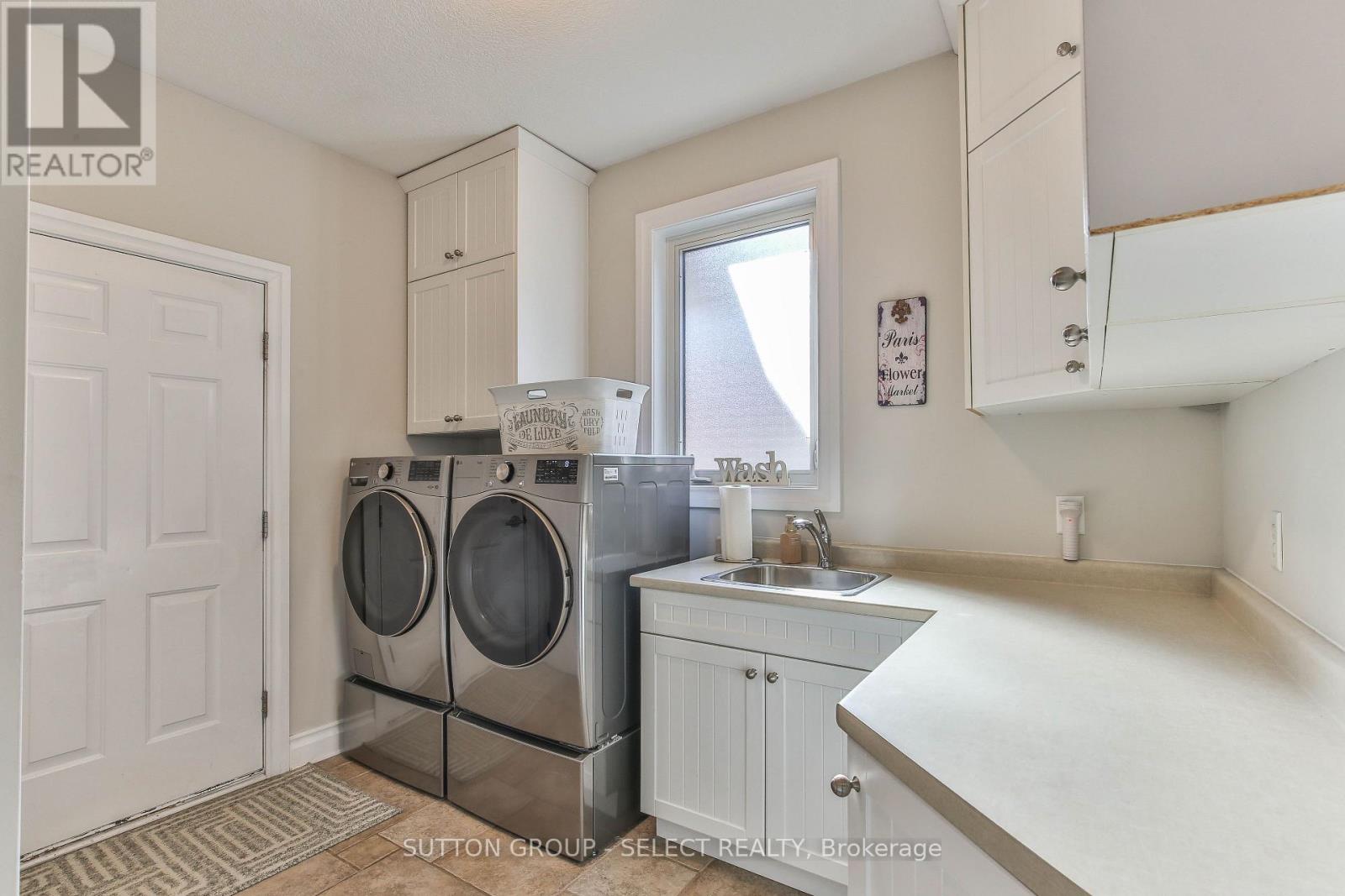 1940 Riverbend Road Property Photo 24