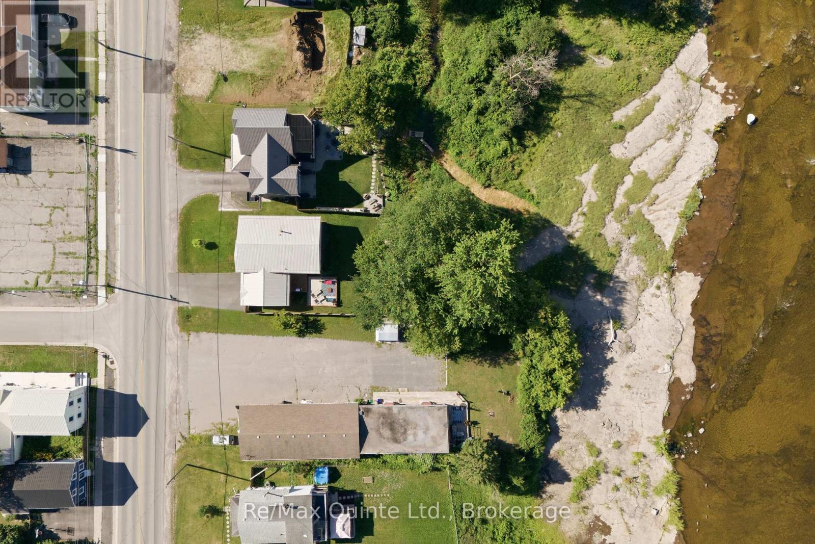 111 Cannifton Road N Property Photo 4