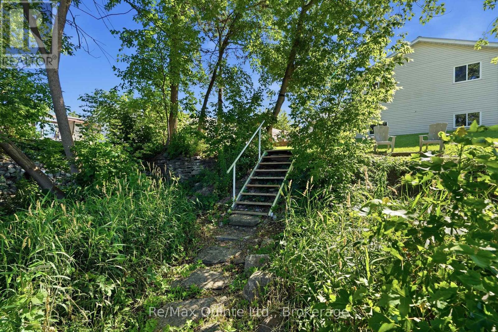 111 Cannifton Road N Property Photo 10