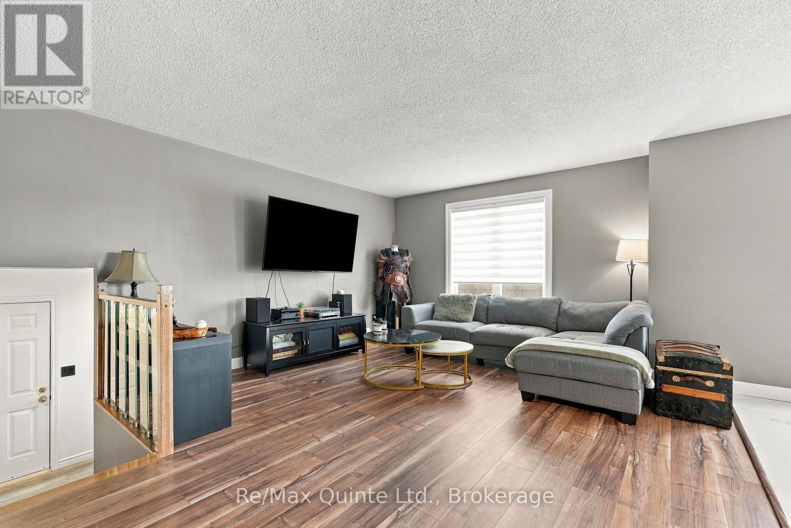 111 Cannifton Road N Property Photo 16