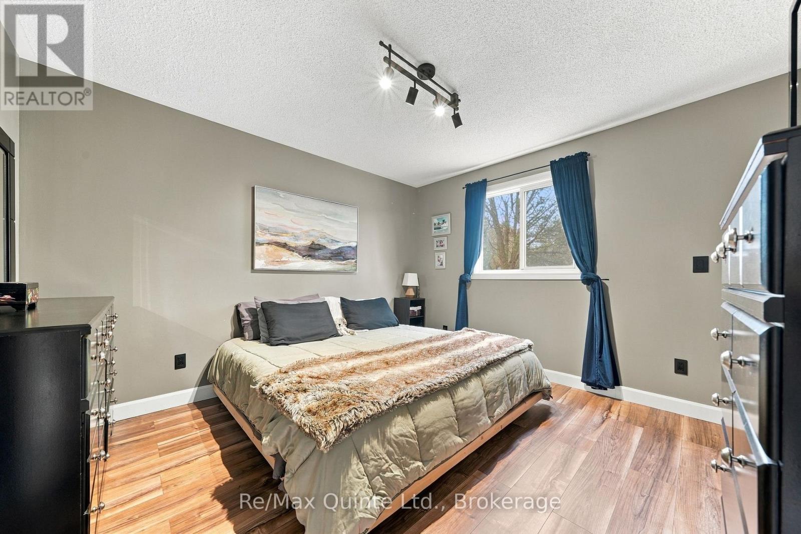 111 Cannifton Road N Property Photo 28
