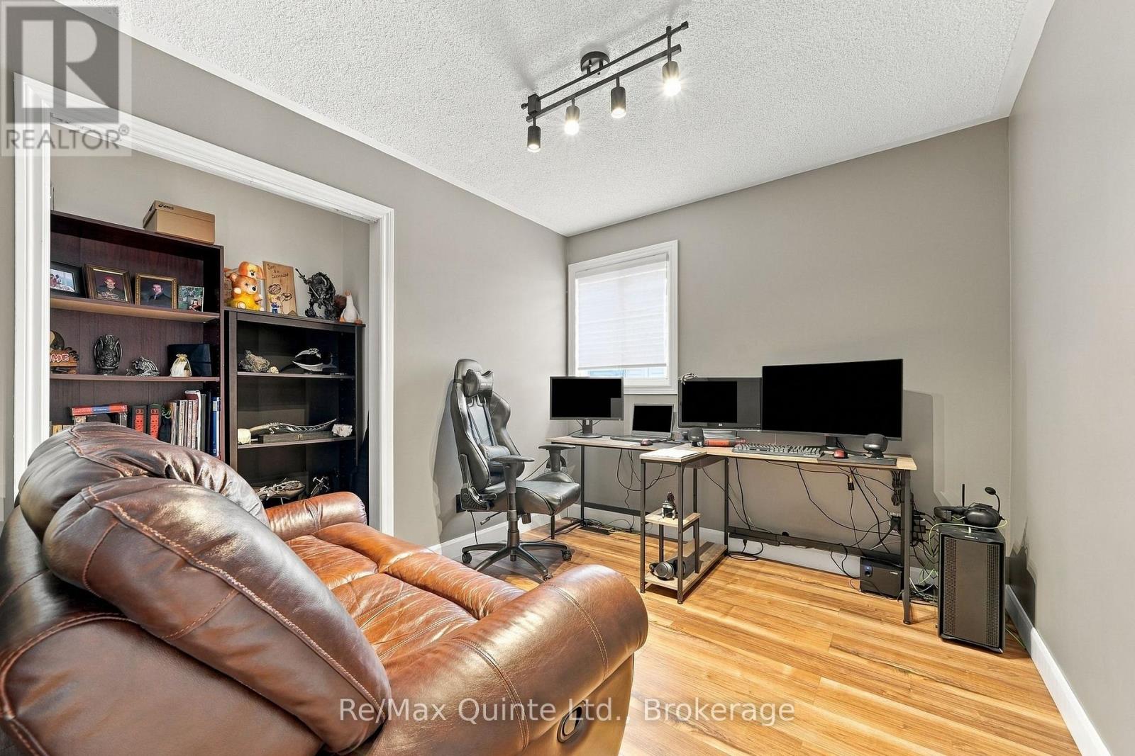 111 Cannifton Road N Property Photo 30