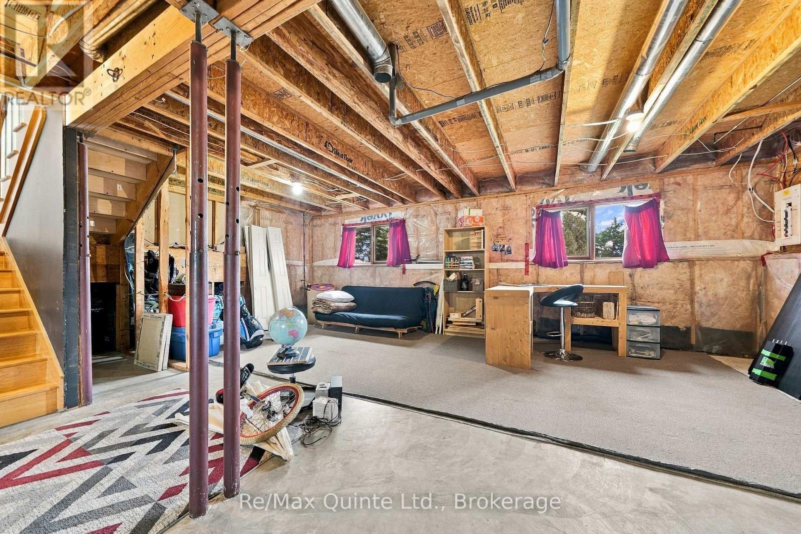 111 Cannifton Road N Property Photo 35