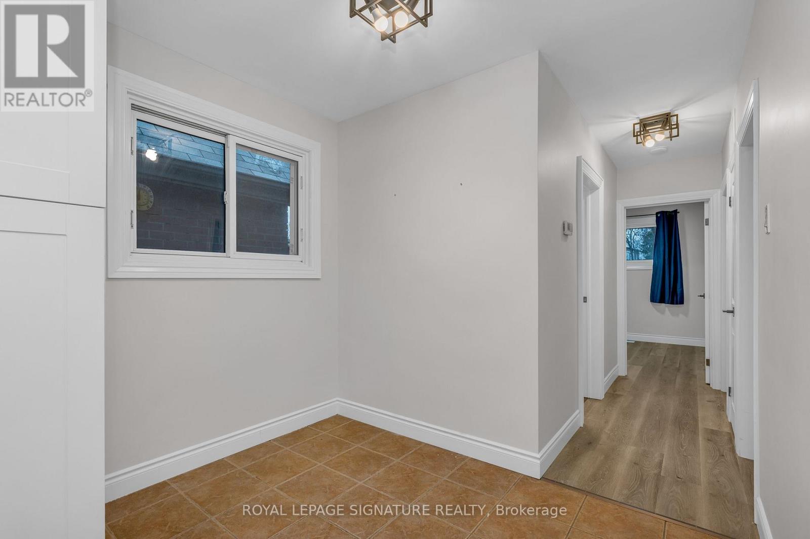 Main - 515 Queensdale Avenue E Property Photo 4