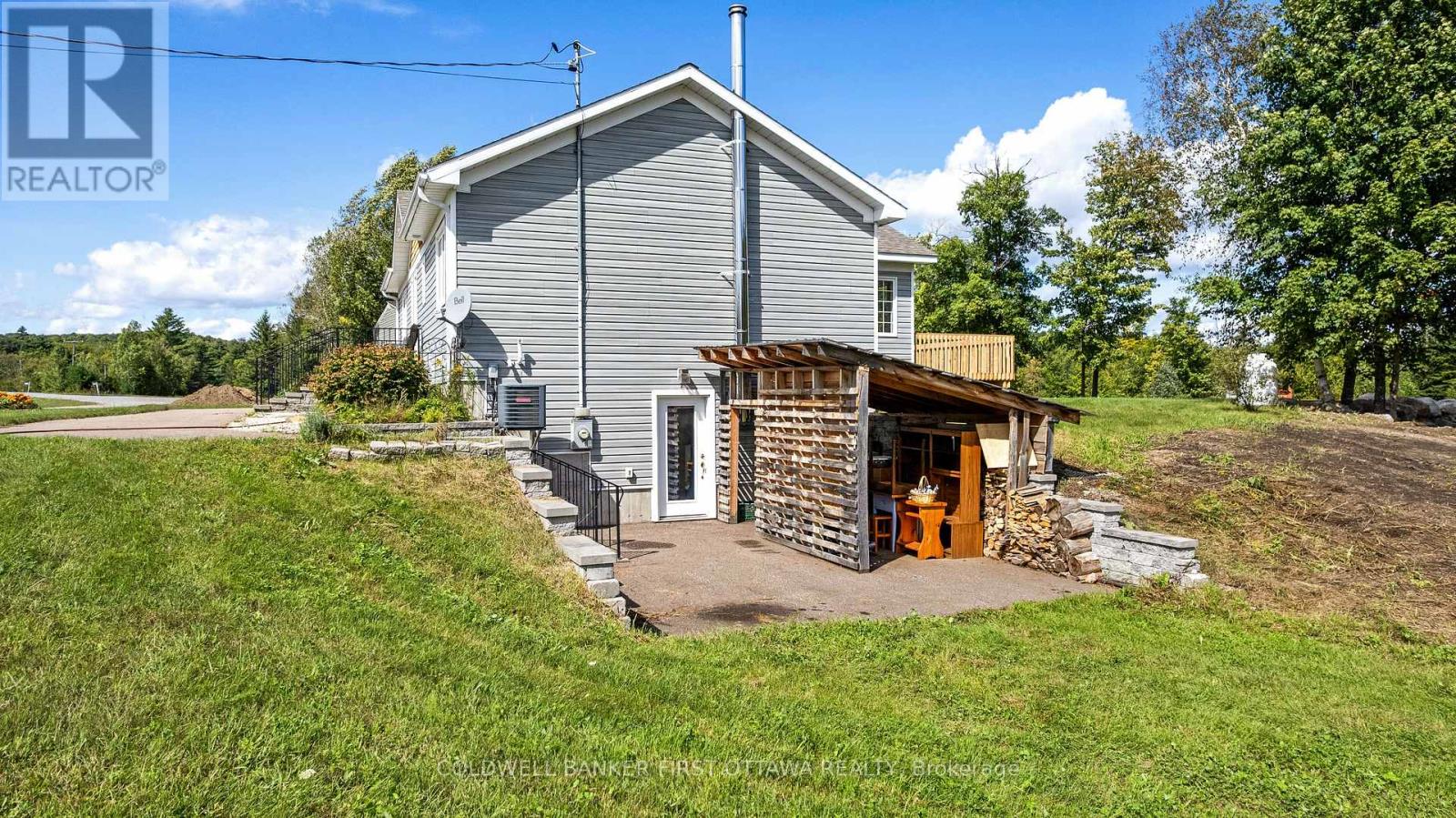 8688 Highway 511 Property Photo 4