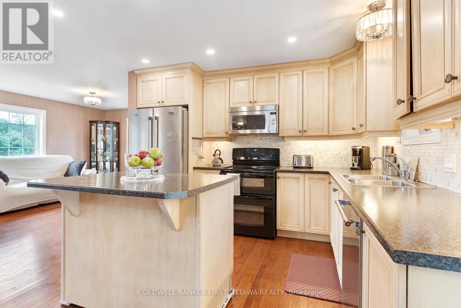 8688 Highway 511 Property Photo 10