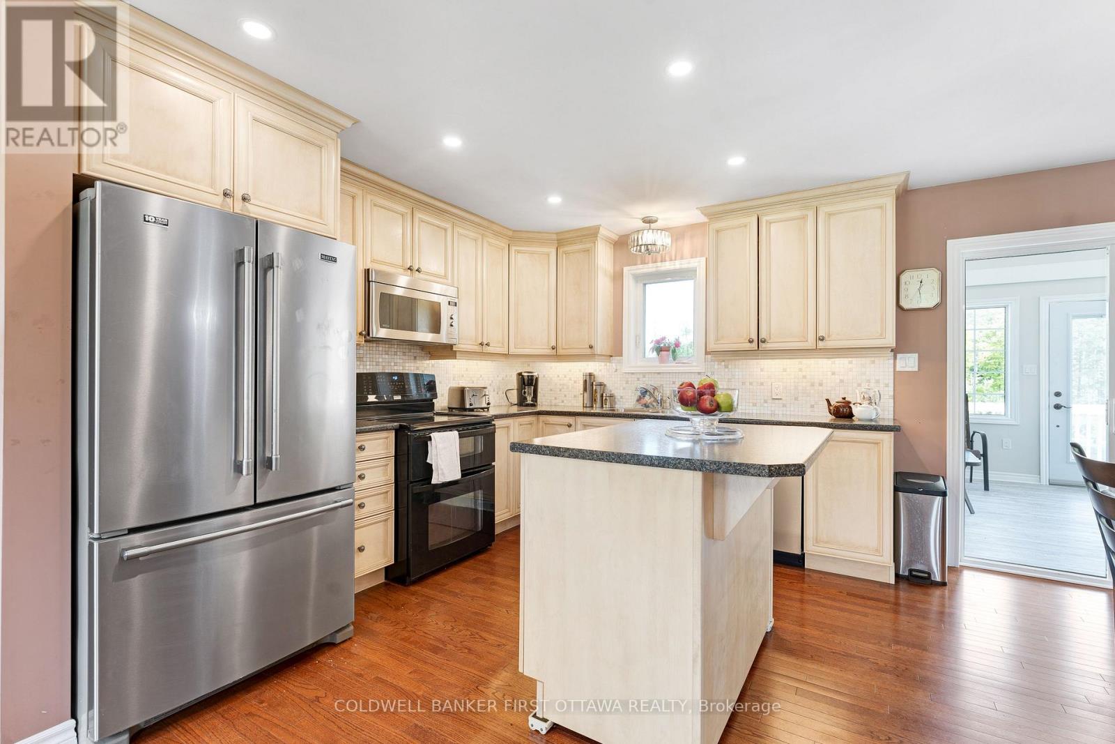 8688 Highway 511 Property Photo 11