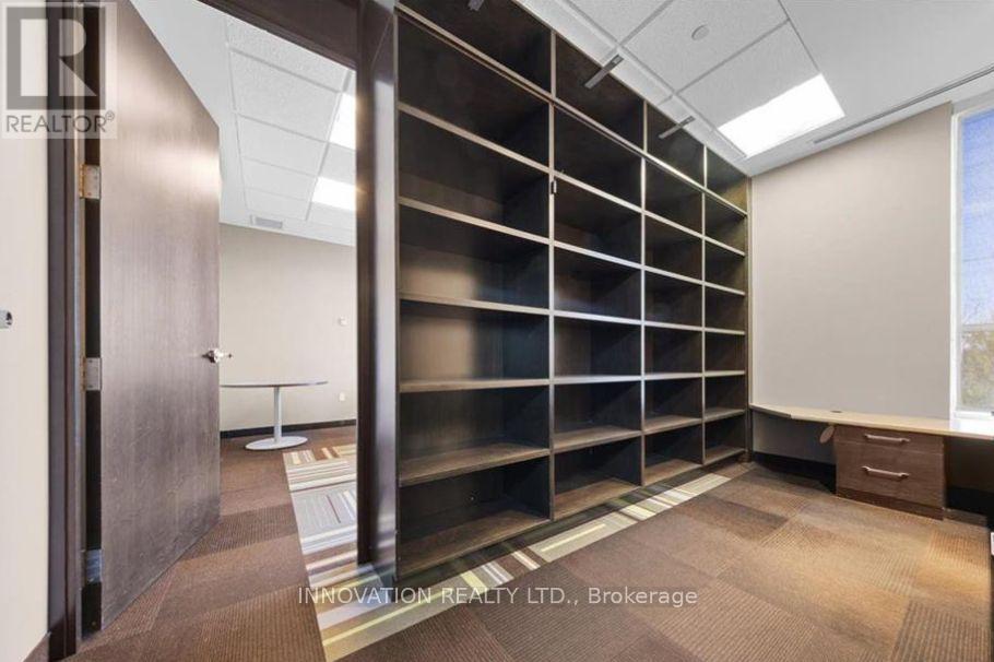 4275 Innes Road Property Photo 8