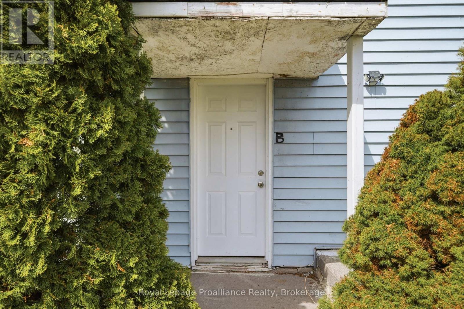 199 Dundas Street E Property Photo 5