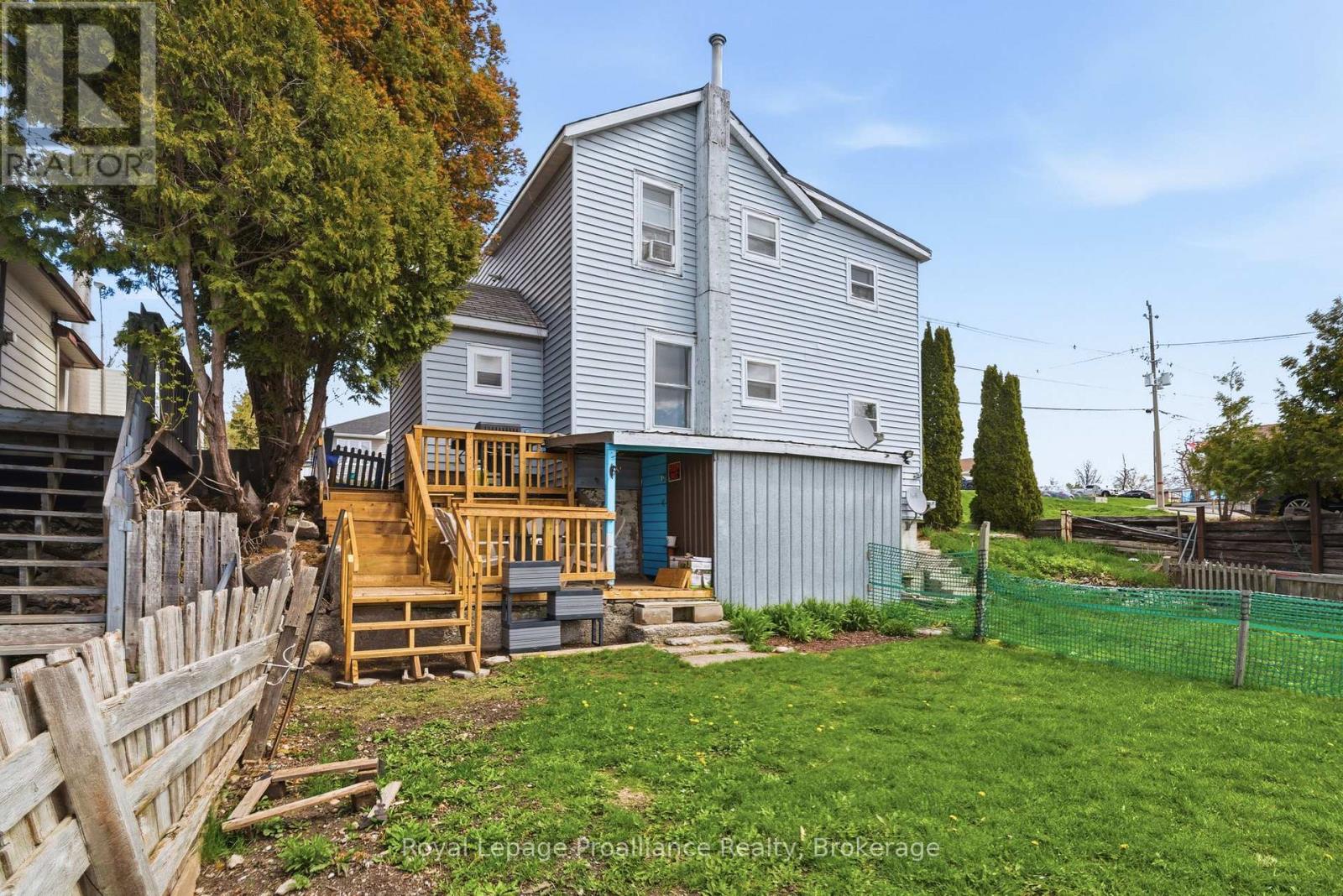 199 Dundas Street E Property Photo 31