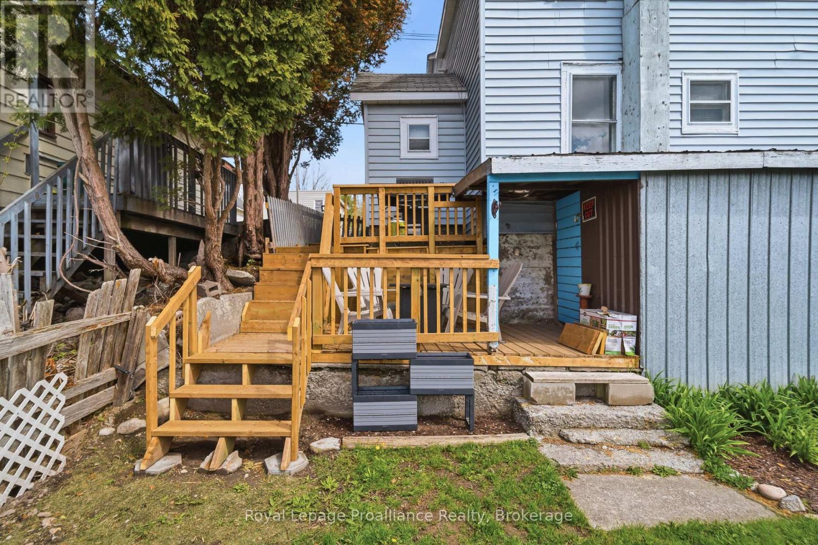 199 Dundas Street E Property Photo 32