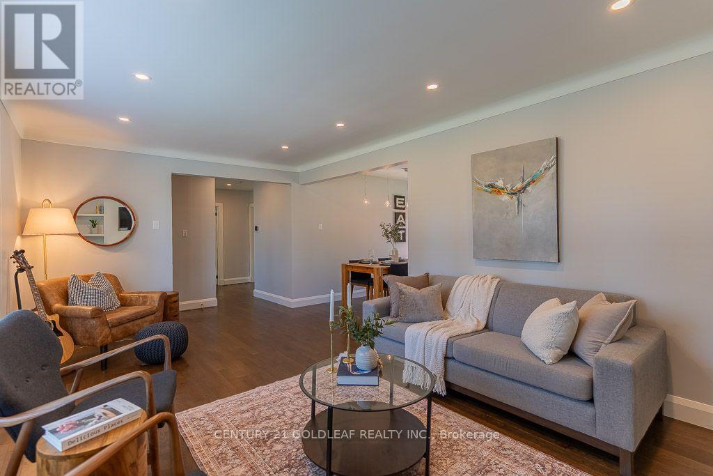 27 Roundhay Drive Property Photo 5
