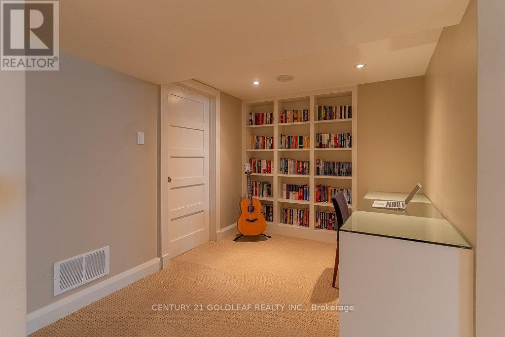 27 Roundhay Drive Property Photo 29
