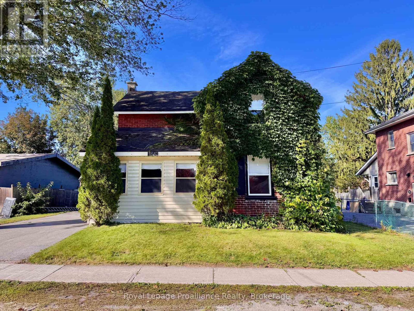 166 BURNHAM STREET Property Photo 1