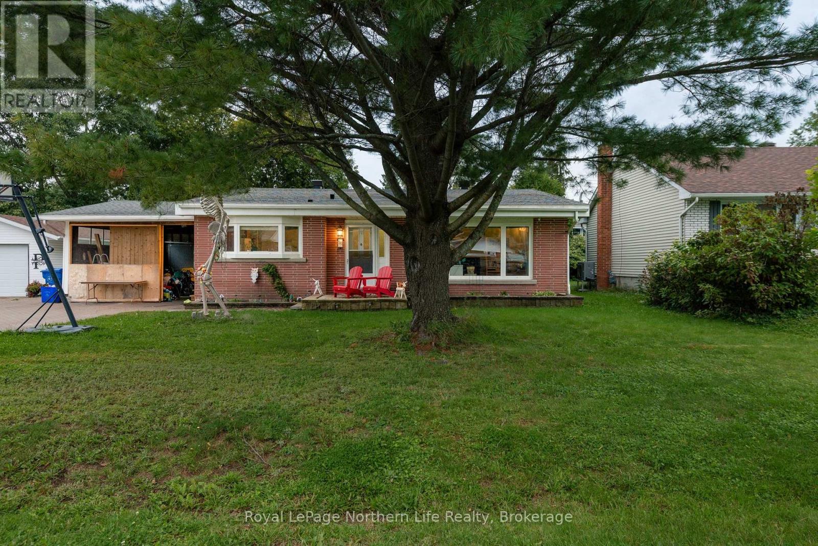 763 Eastwood Avenue Property Photo 1