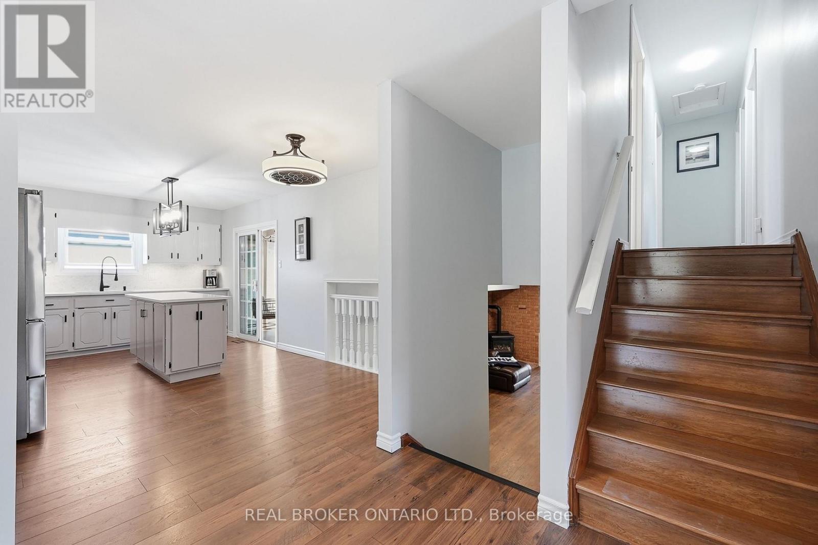 60 Ebydale Drive Property Photo 11