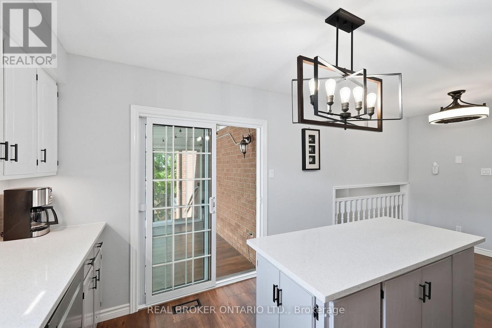 60 Ebydale Drive Property Photo 15