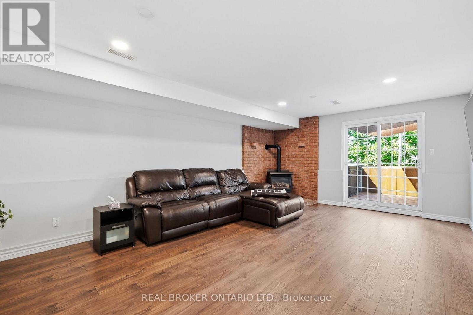 60 Ebydale Drive Property Photo 18