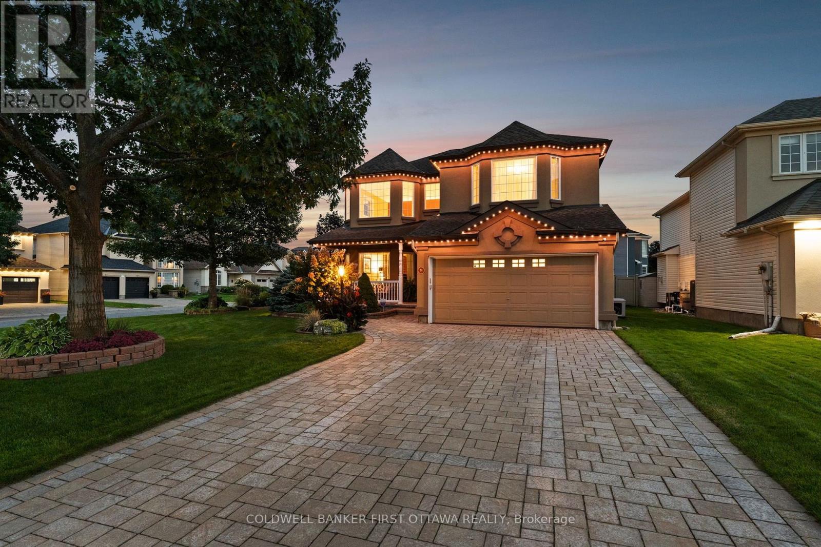 58 GOLFLINKS DRIVE Property Photo 1