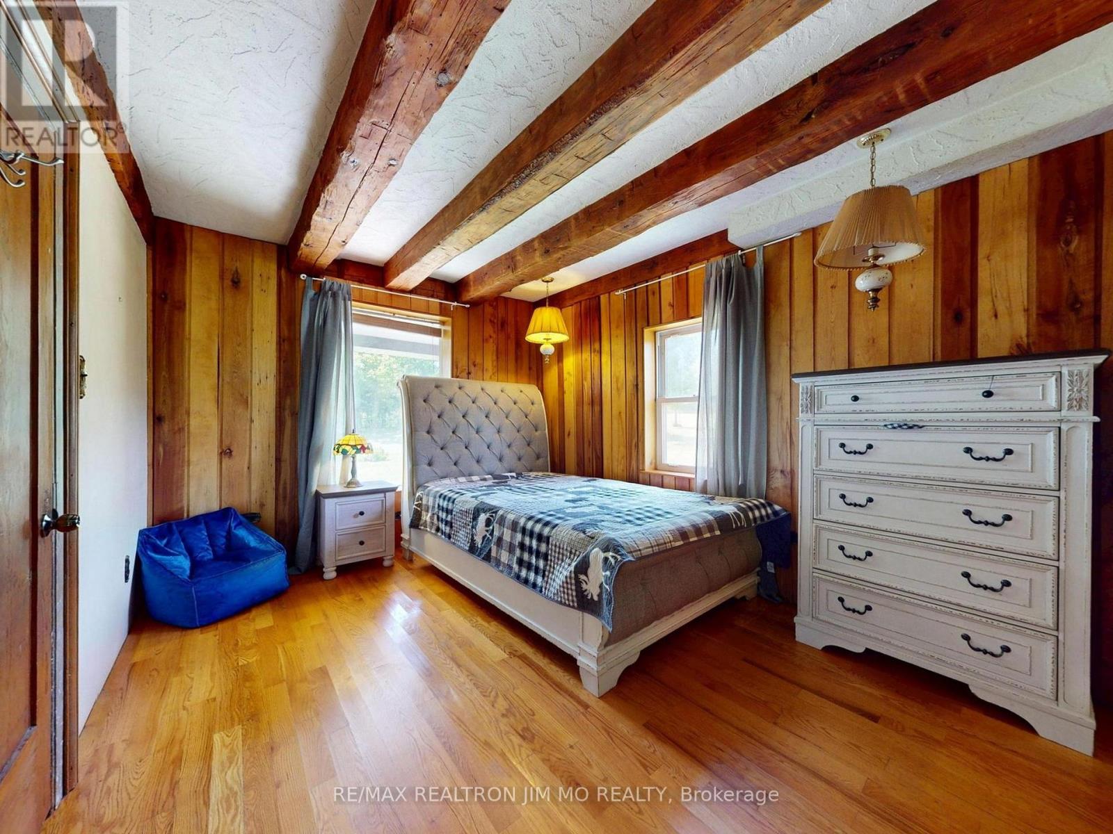 660 Fourth Line Property Photo 16