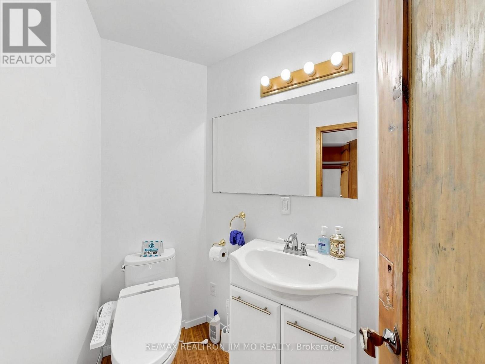 660 Fourth Line Property Photo 27