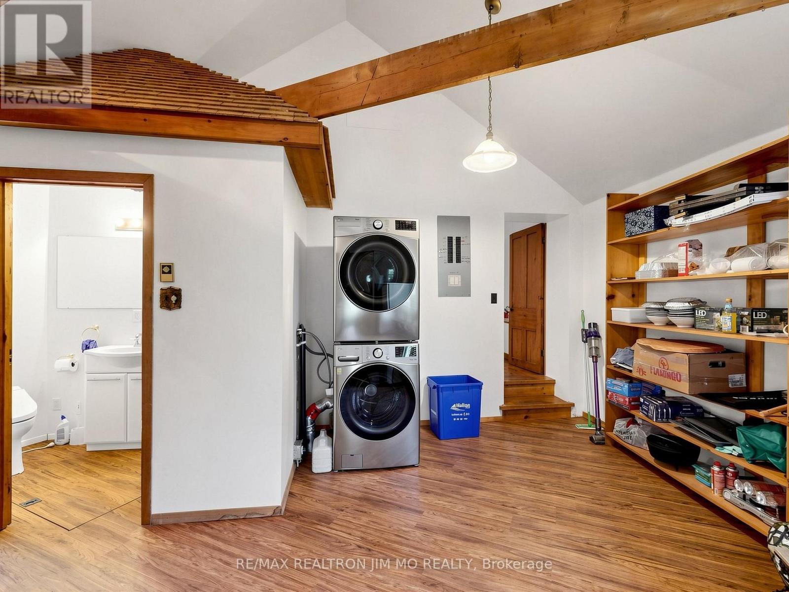 660 Fourth Line Property Photo 28