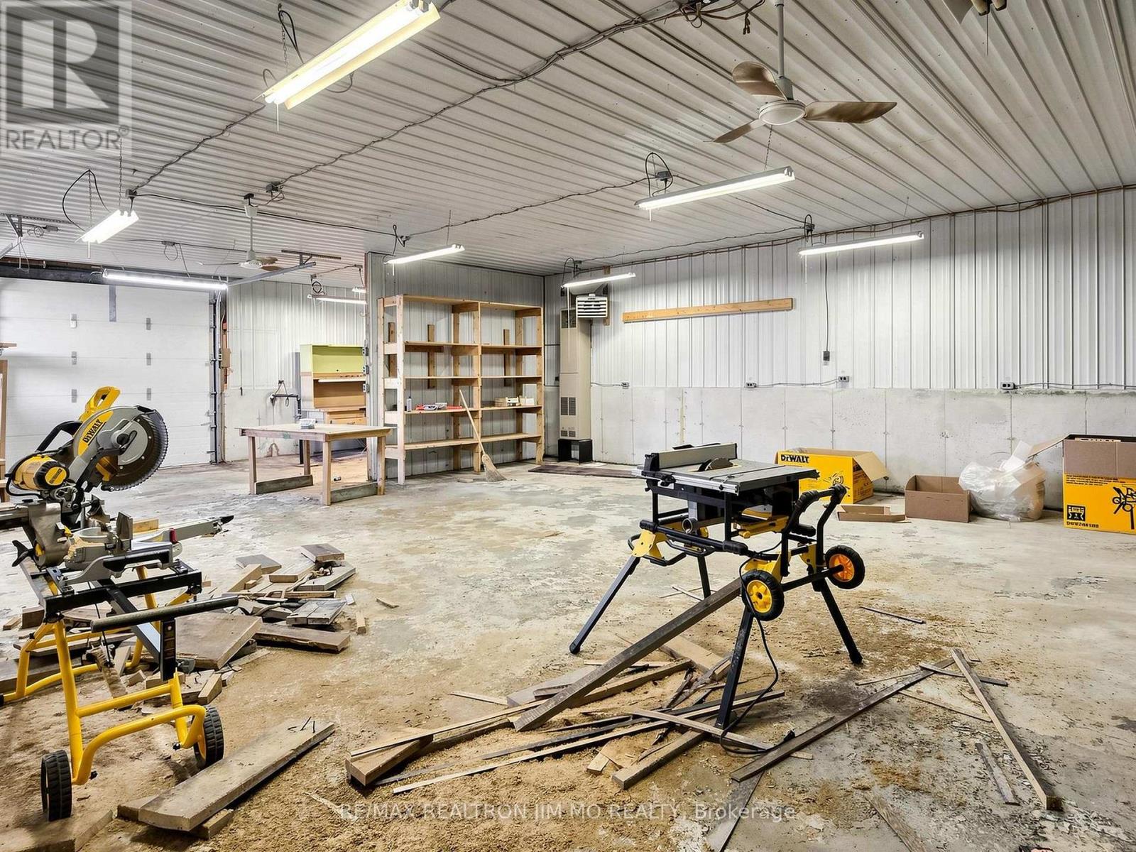 660 Fourth Line Property Photo 37