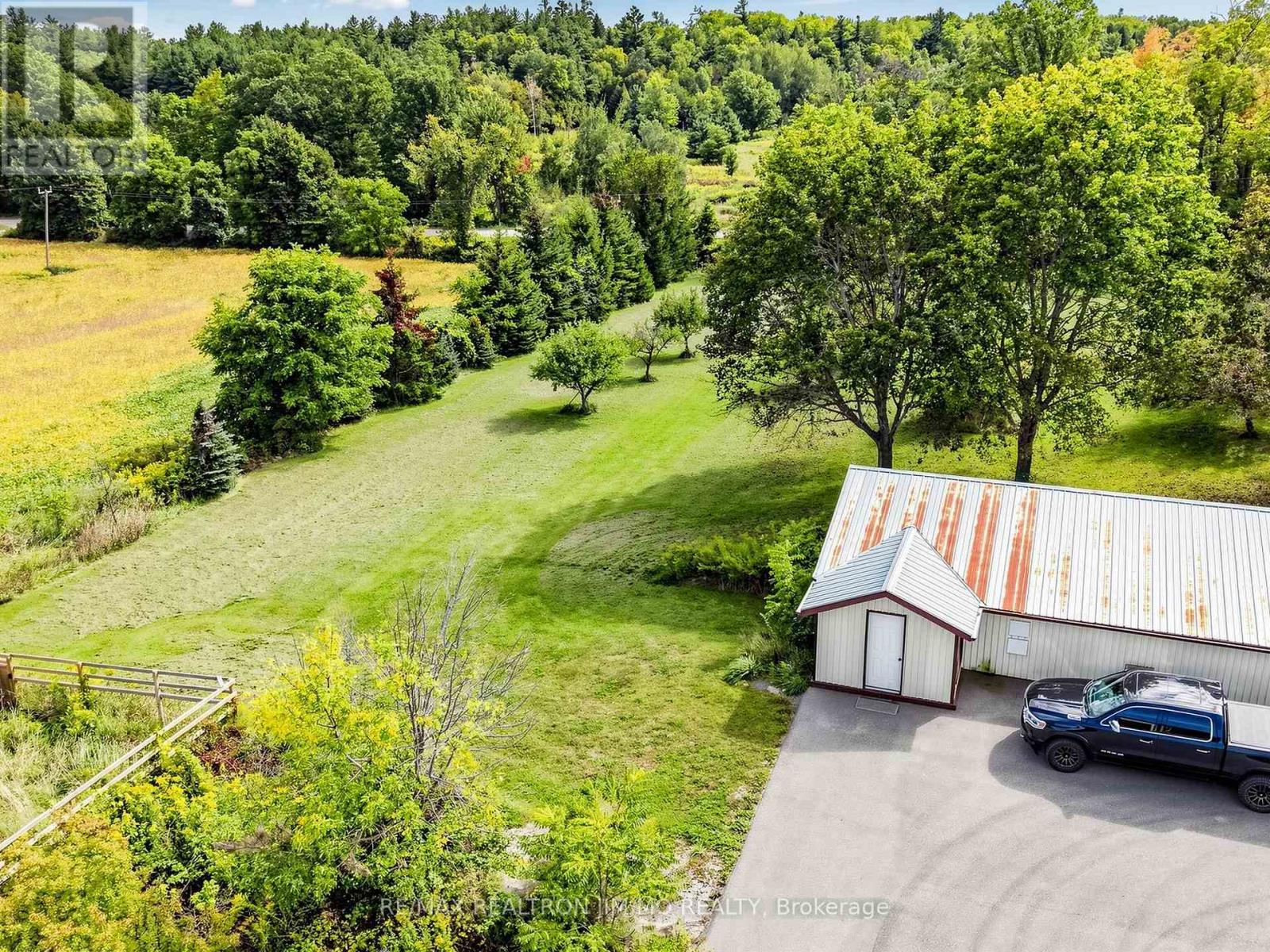 660 Fourth Line Property Photo 42