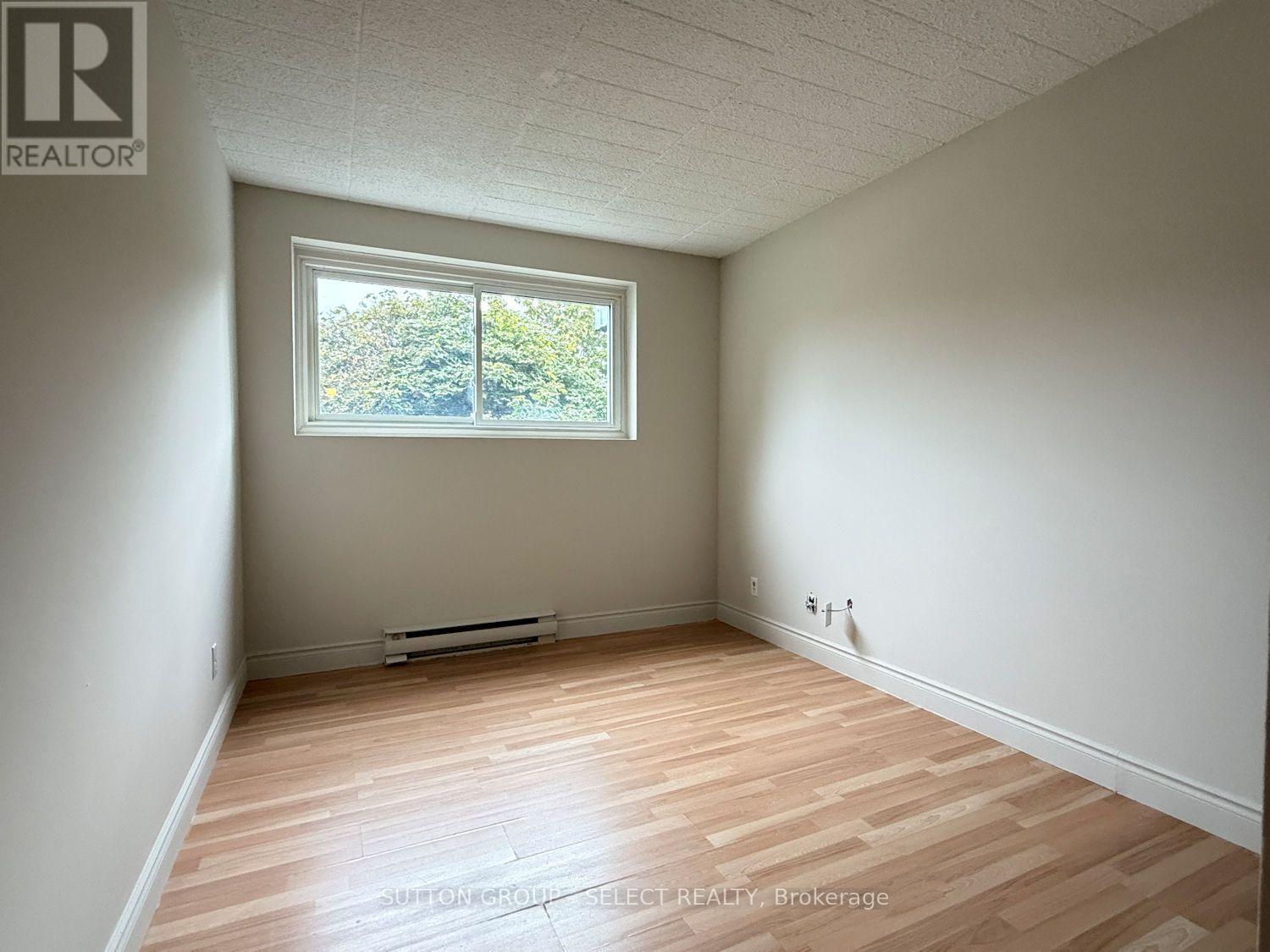 203 - 80 Breckenridge Drive Property Photo 14