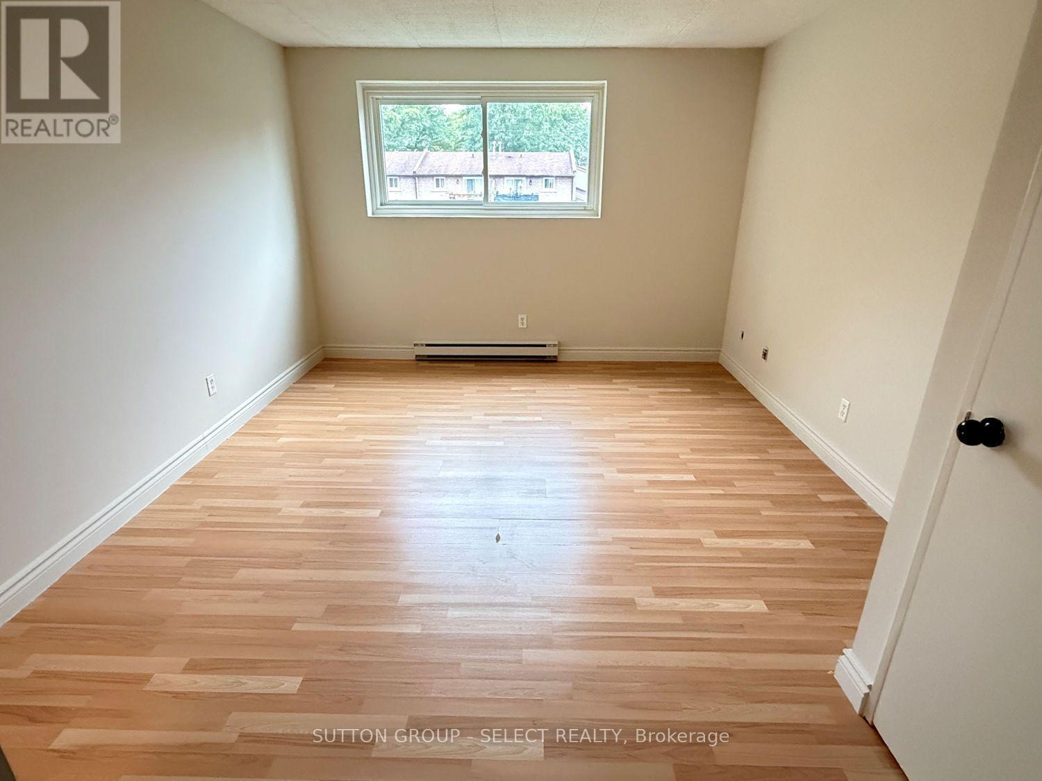203 - 80 Breckenridge Drive Property Photo 21