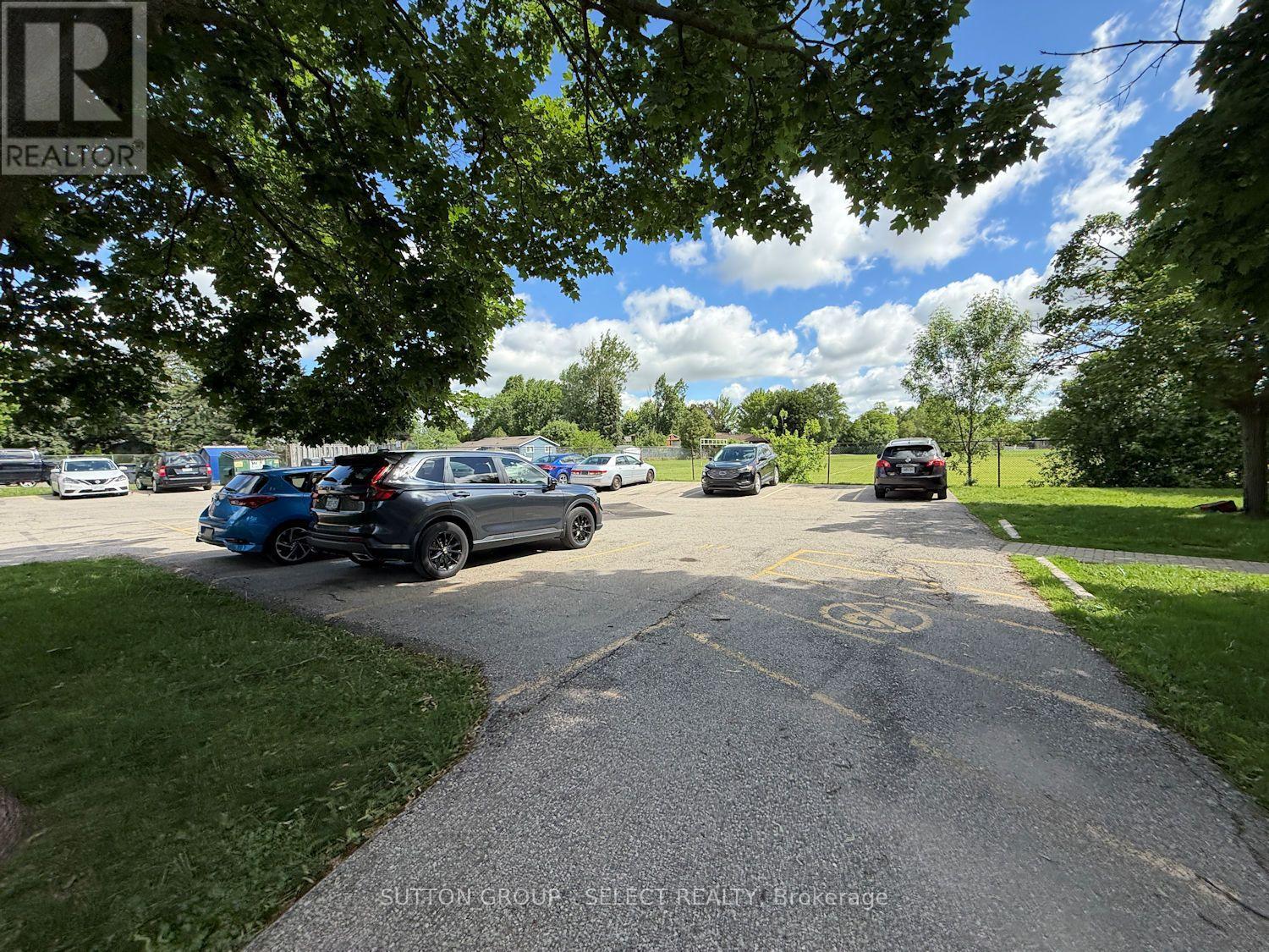 203 - 80 Breckenridge Drive Property Photo 26