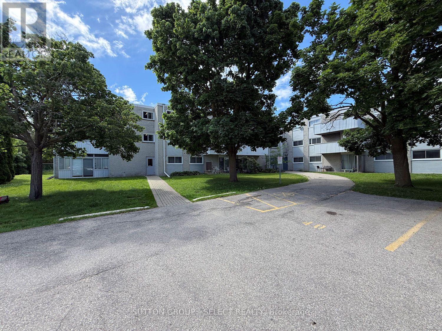 203 - 80 Breckenridge Drive Property Photo 27