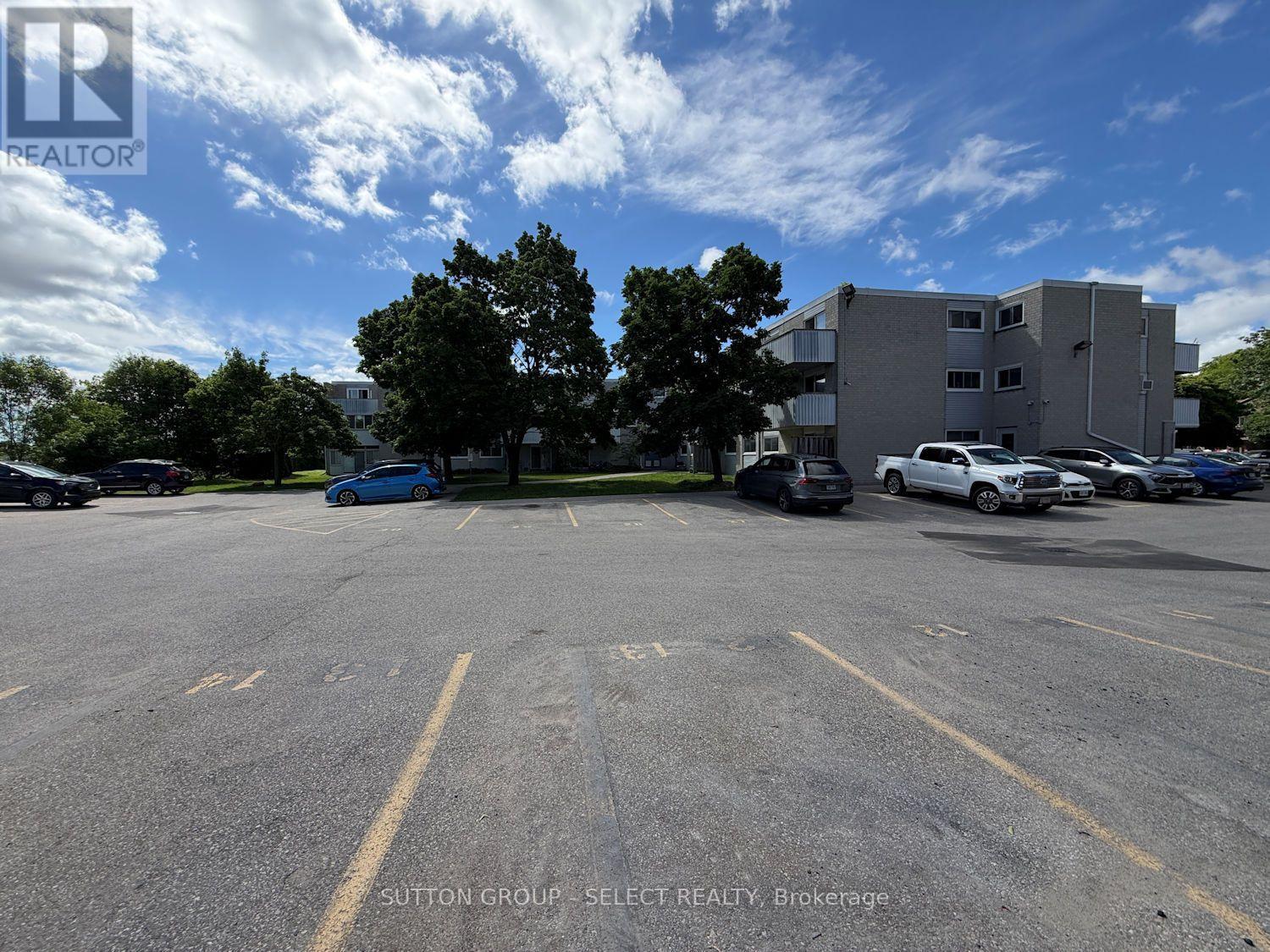 203 - 80 Breckenridge Drive Property Photo 28