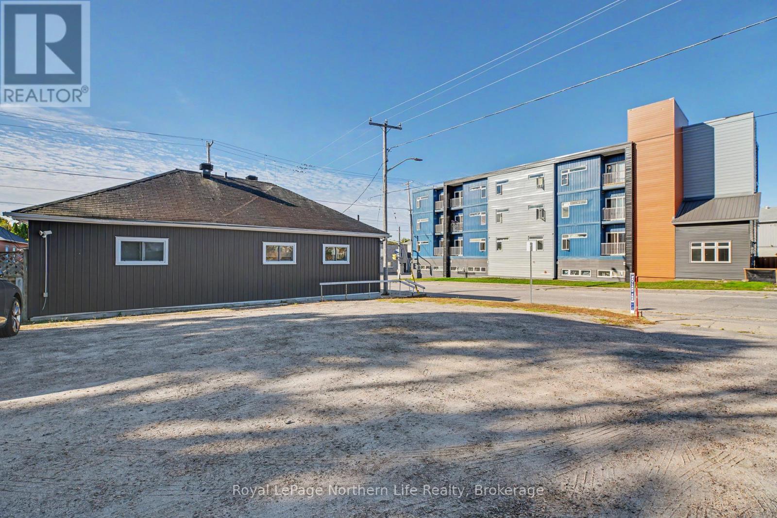 1 - 1210 Cassells Street Property Photo 5