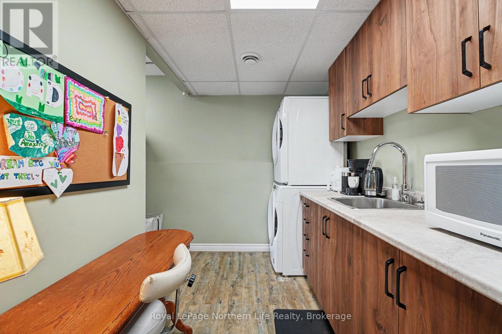 1 - 1210 Cassells Street Property Photo 18