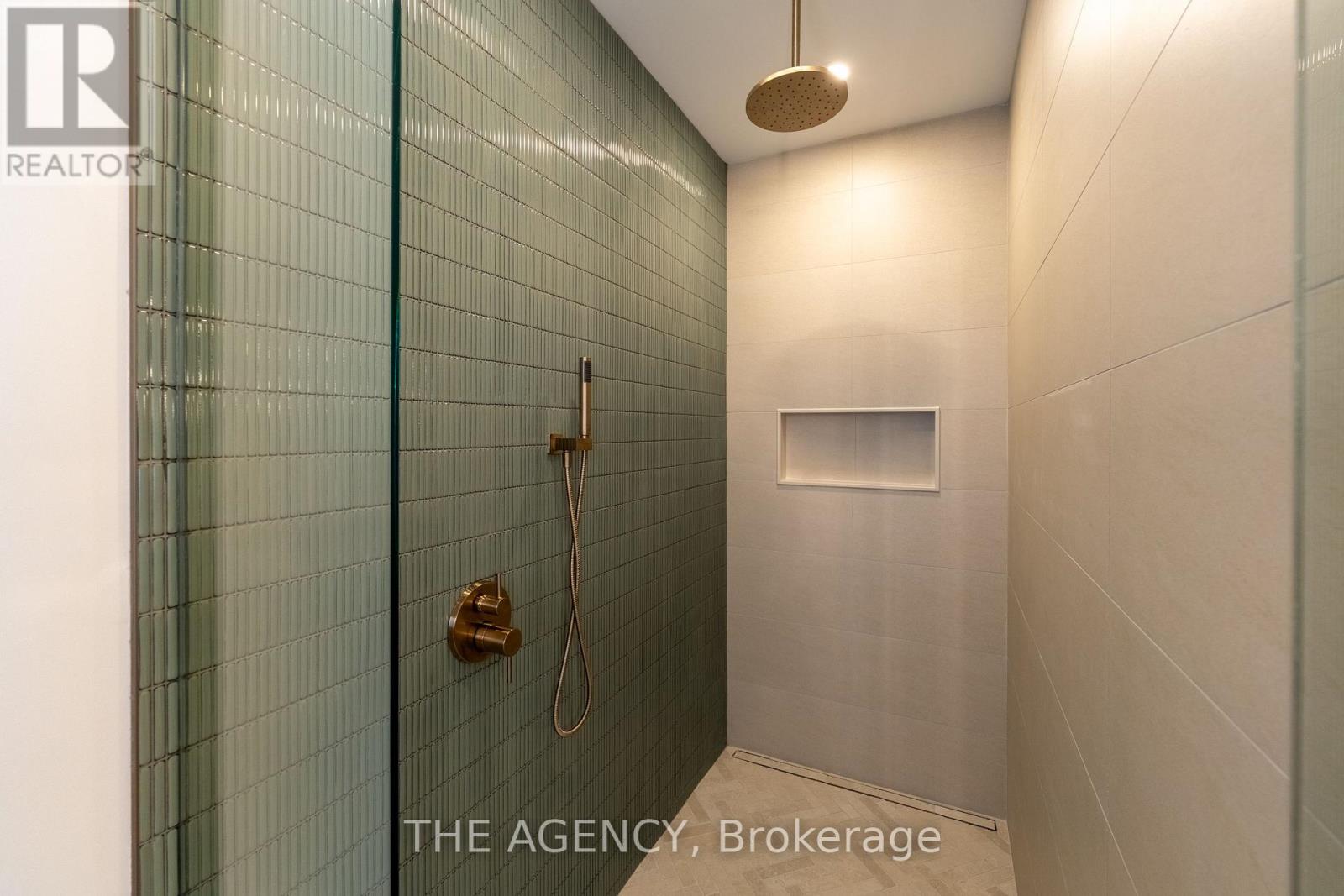 70f - 574 Seneca Drive Property Photo 14