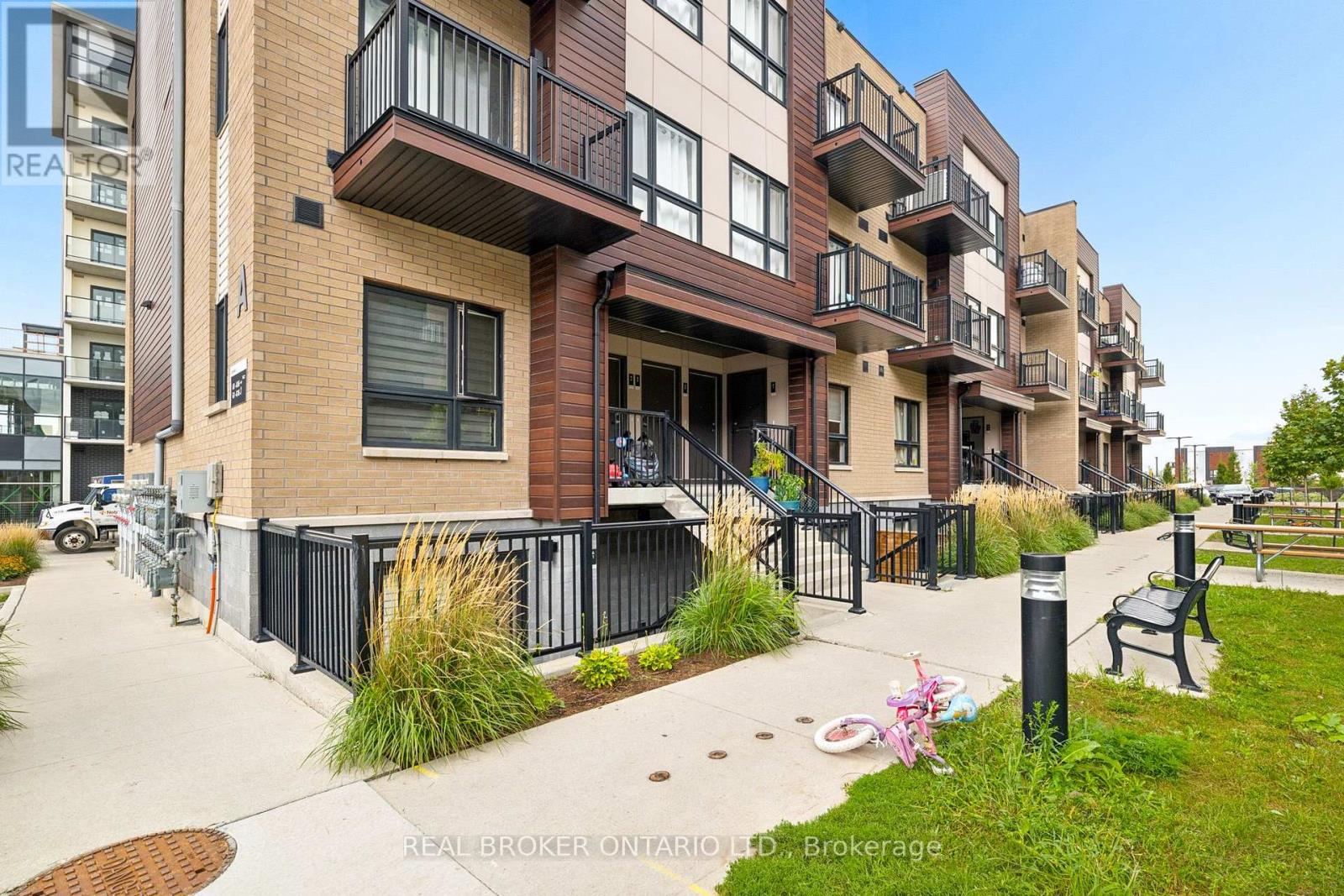 A1 - 10 Palace Street Property Photo 3