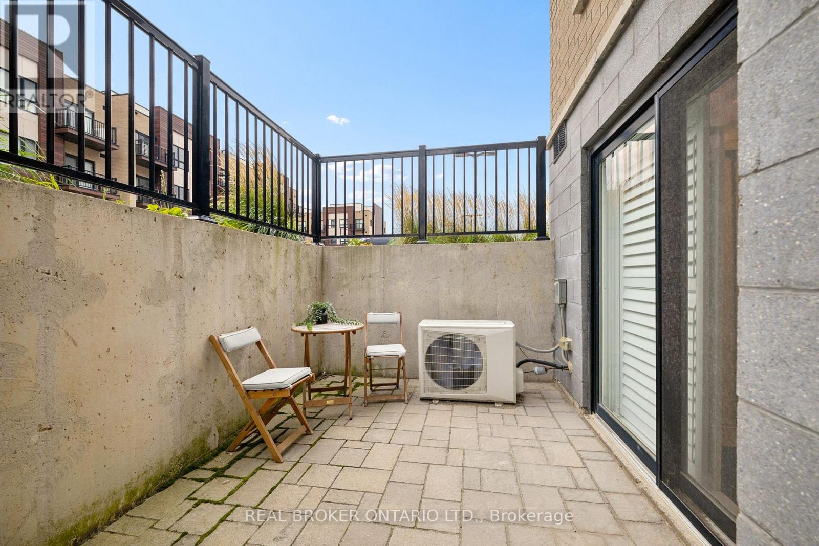 A1 - 10 Palace Street Property Photo 6