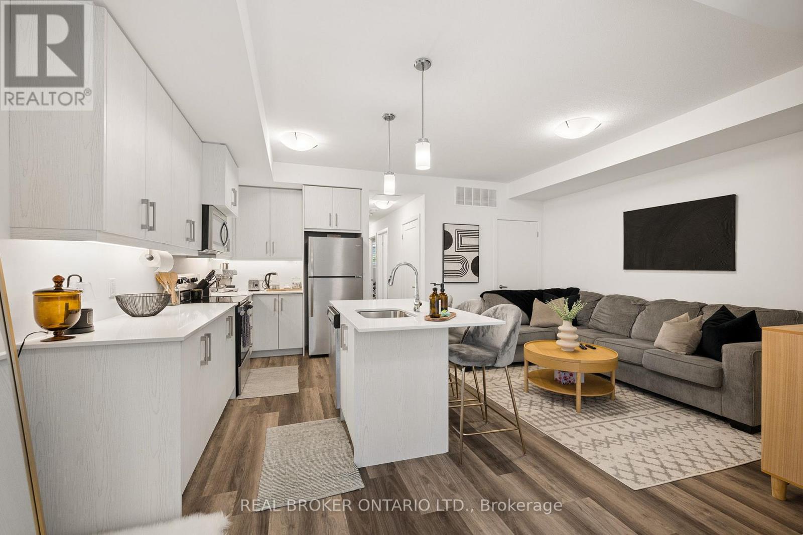 A1 - 10 Palace Street Property Photo 8