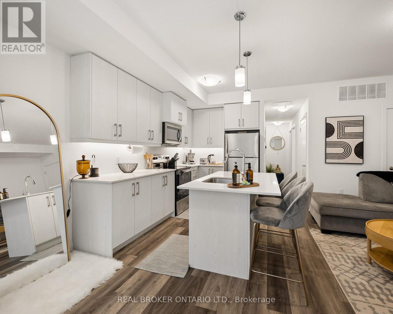 A1 - 10 Palace Street Property Photo 9