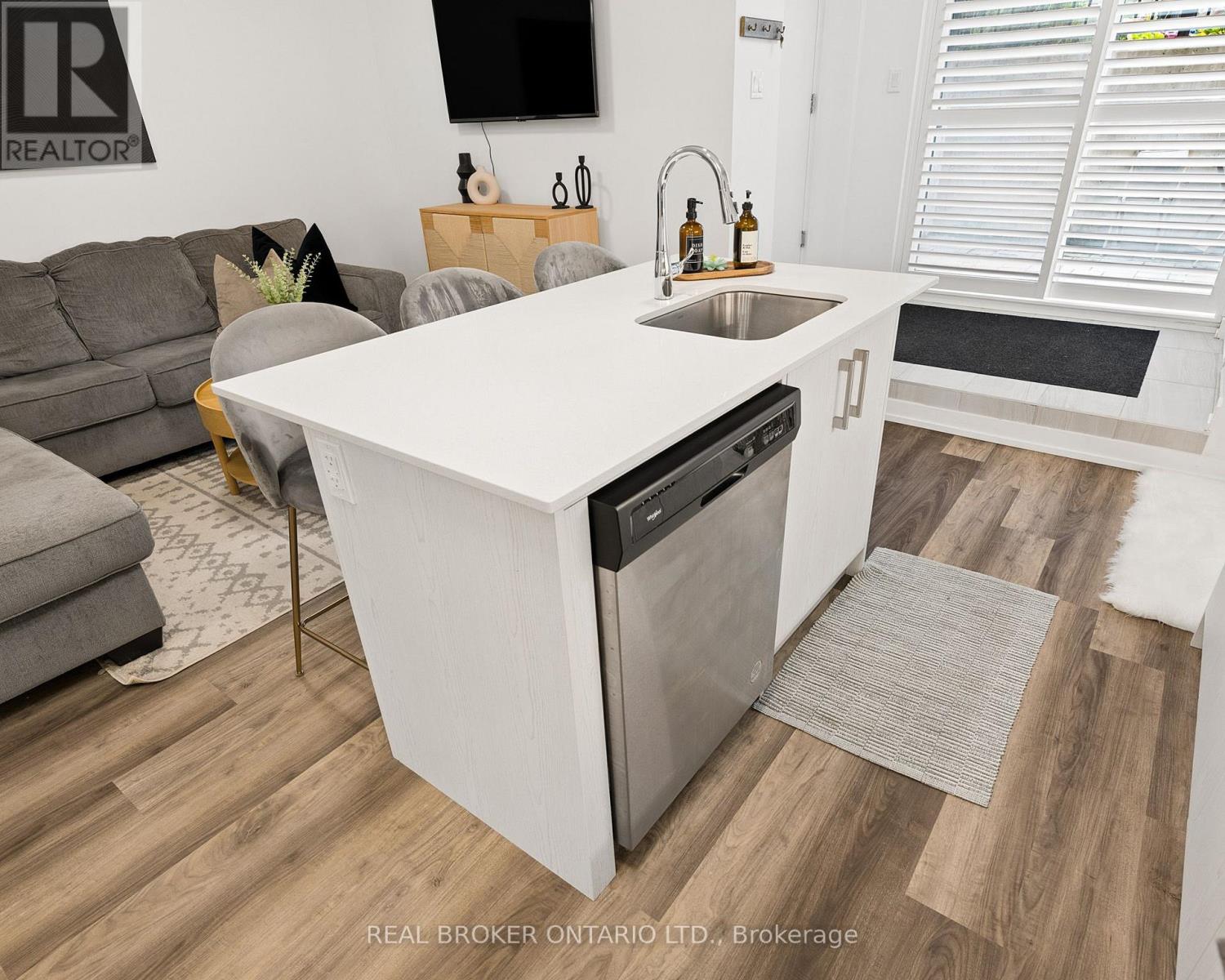 A1 - 10 Palace Street Property Photo 11