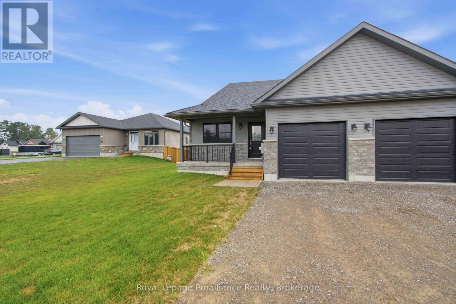 33 Clayton John Avenue Property Photo 1