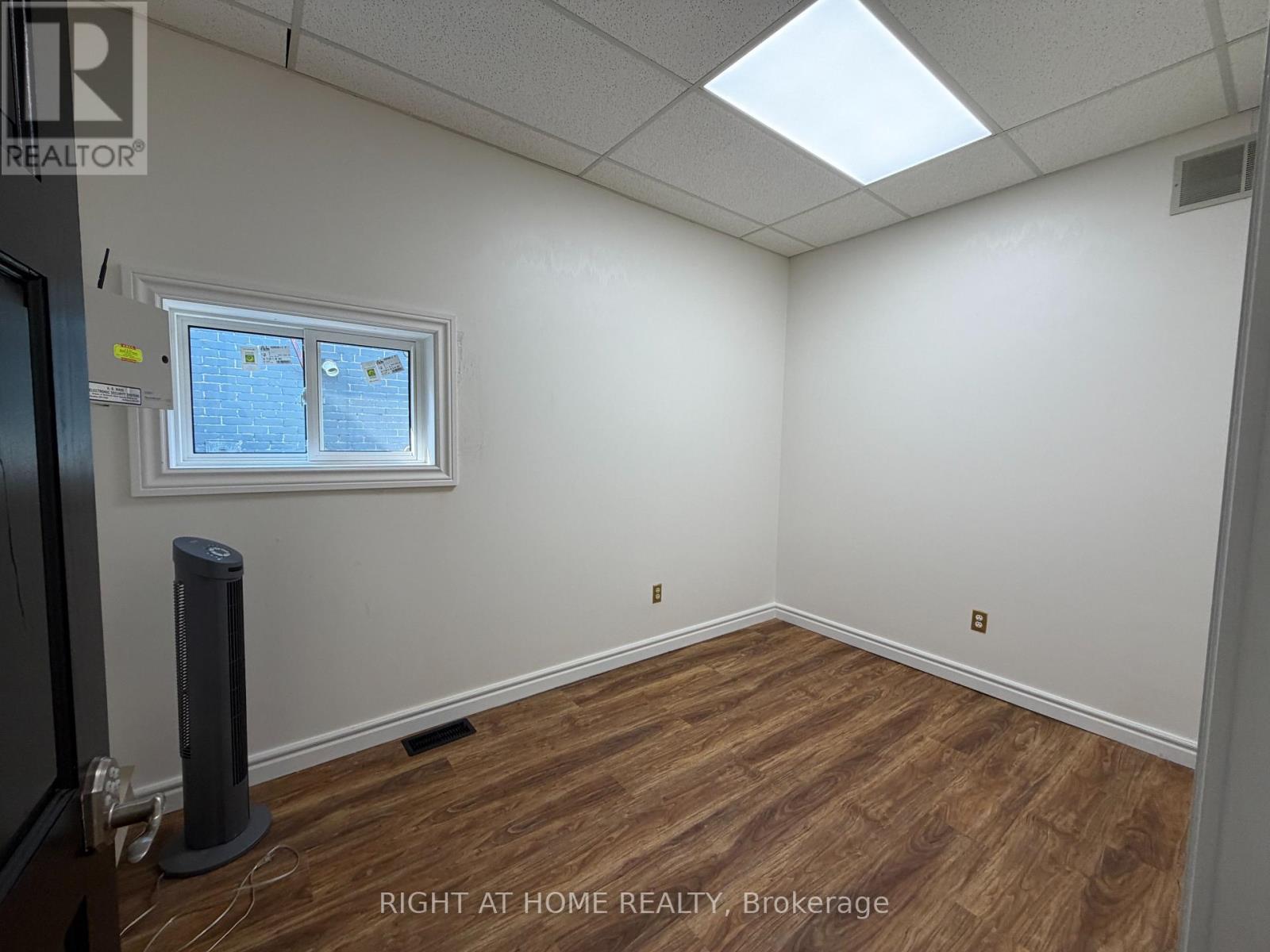 A - 640 Concession Street E Property Photo 12
