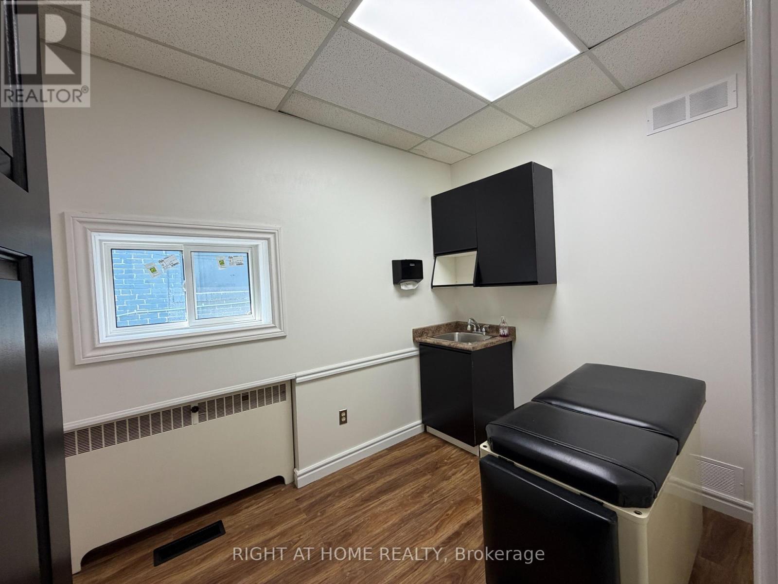 A - 640 Concession Street E Property Photo 13