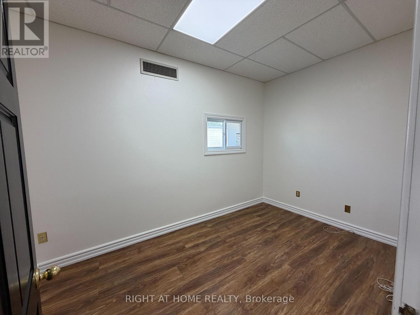 A - 640 Concession Street E Property Photo 14