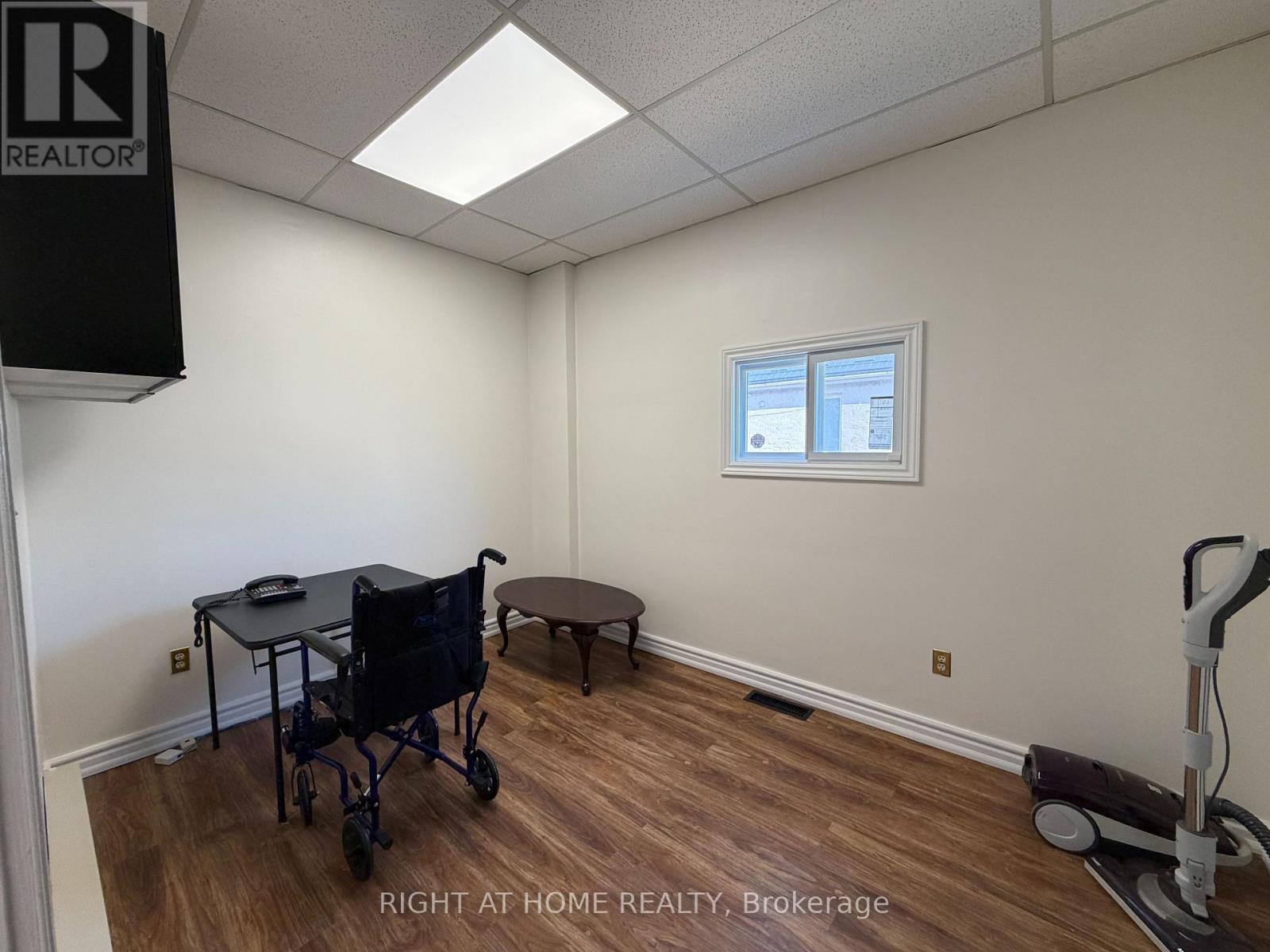 A - 640 Concession Street E Property Photo 16