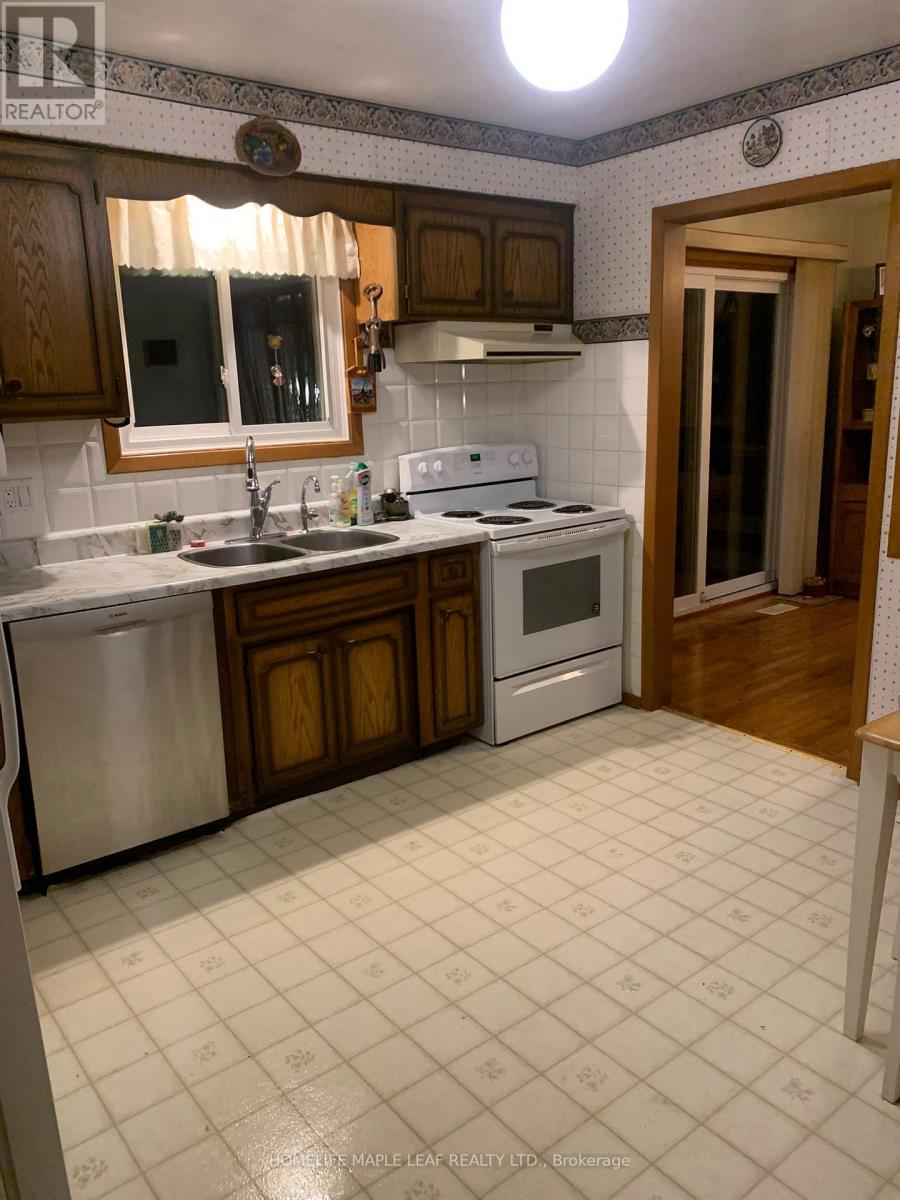 410 Lakeview Drive Property Photo 8