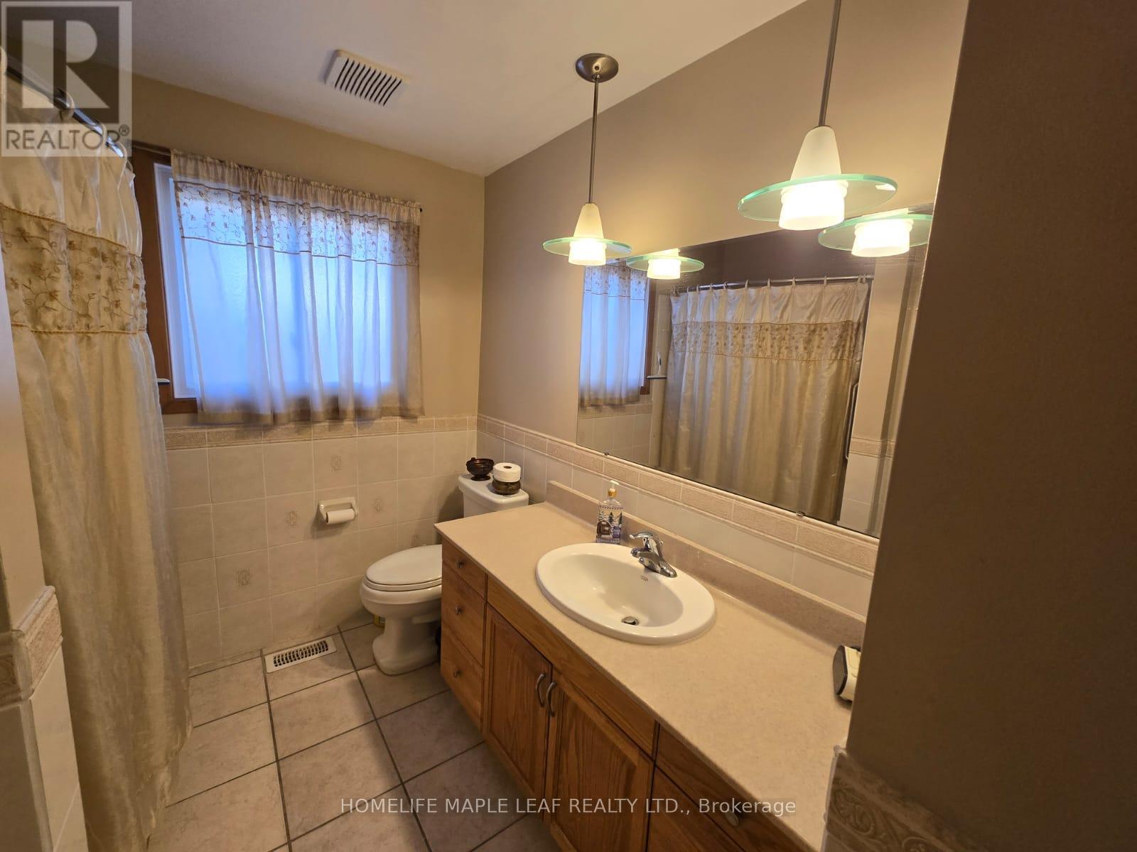 410 Lakeview Drive Property Photo 17